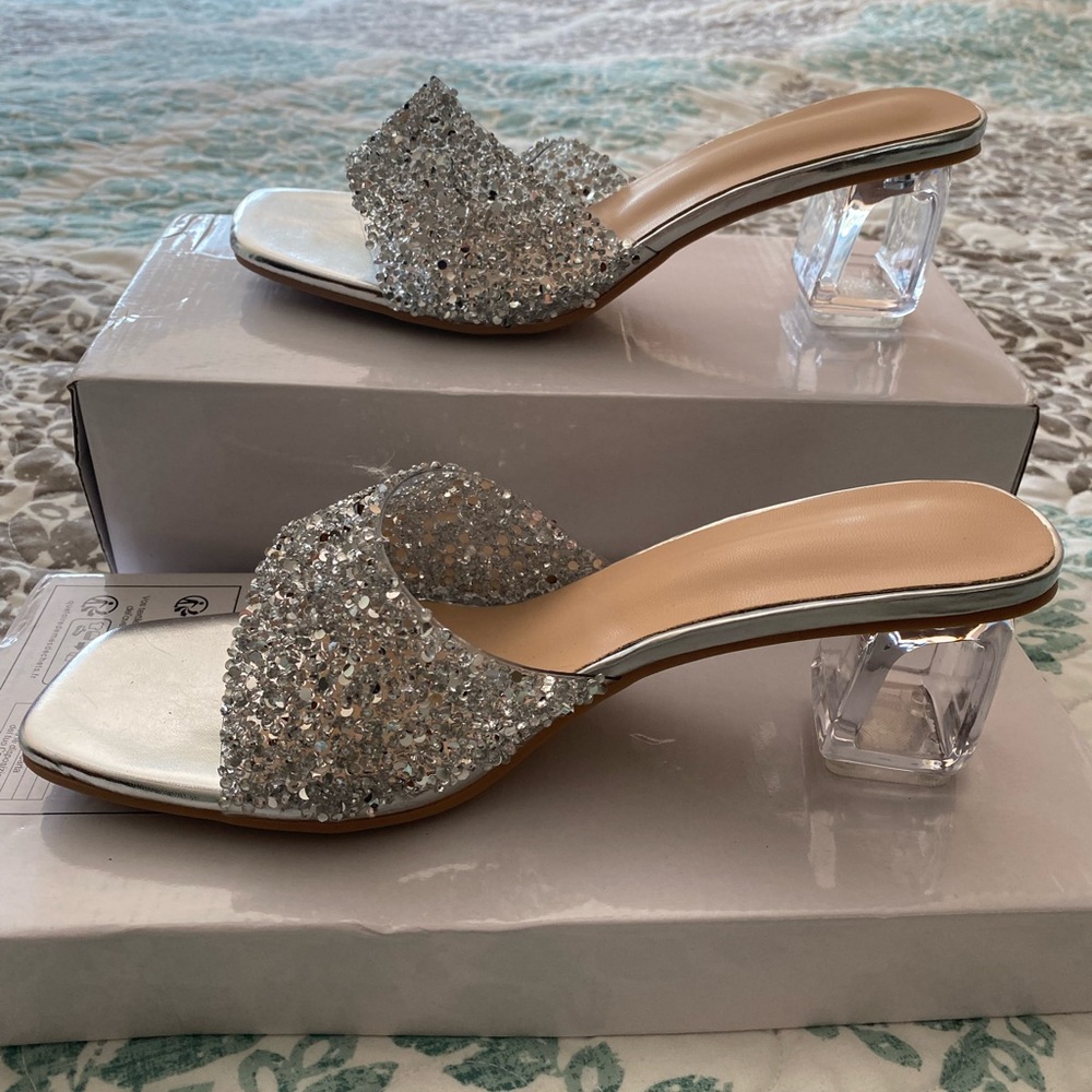 High heel shoes, size 8 (40), Brand new